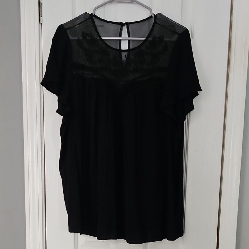 Torrid Black Relaxed Short Sleeve Blouse